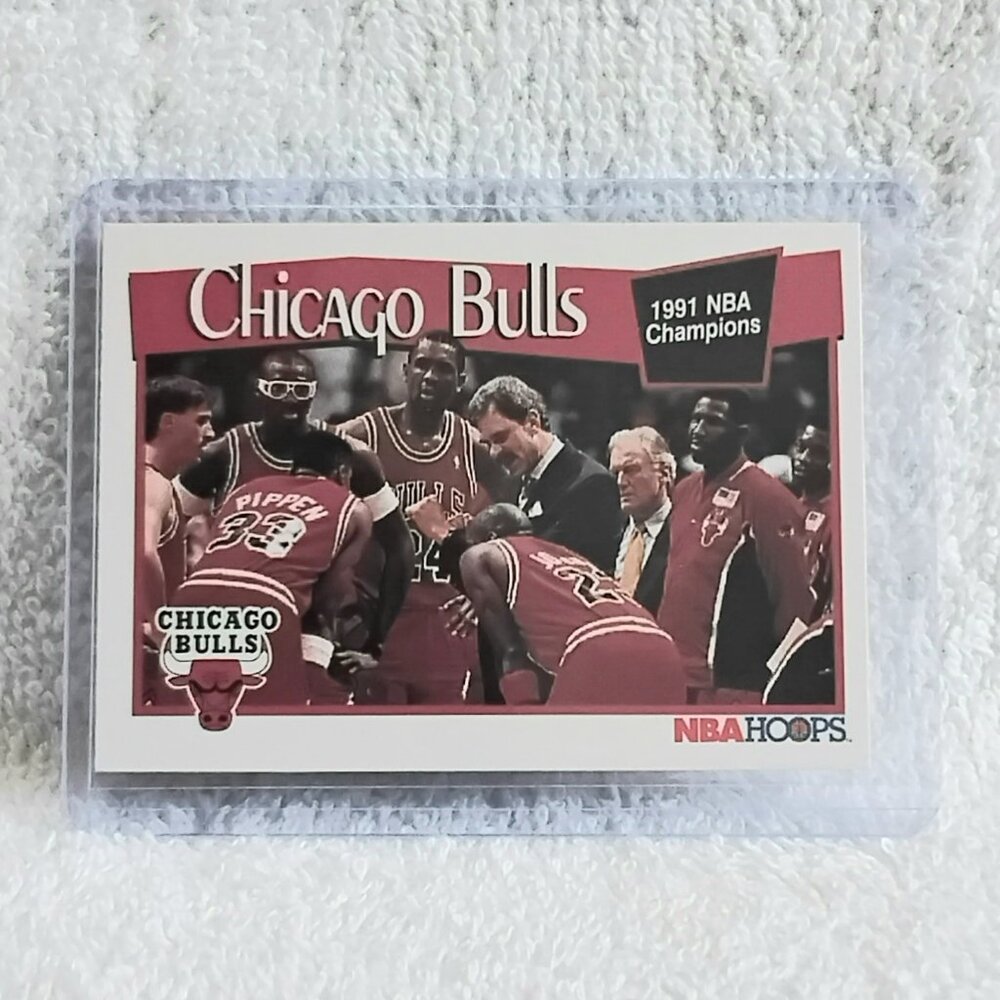 3/$25 Mint 1991 NBA Hoops Chicago Bulls 1991 NBA Champions NBA Card 277!!